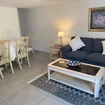 Bed & Breakfast La Cour Des Cloches 3*
