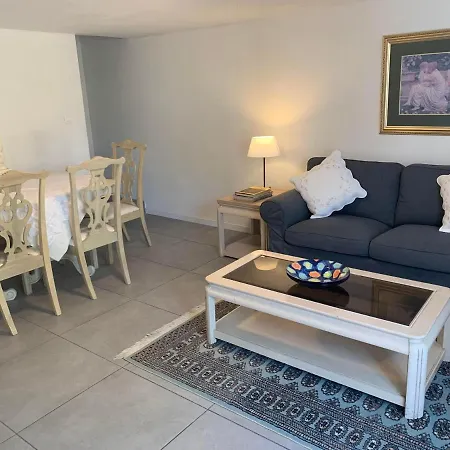 Bed & Breakfast La Cour Des Cloches 3*
