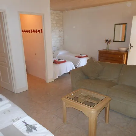La Cour Des Cloches Bed & Breakfast