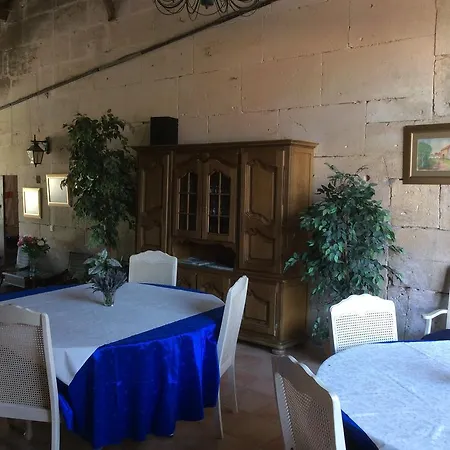 Bed & Breakfast La Cour Des Cloches *