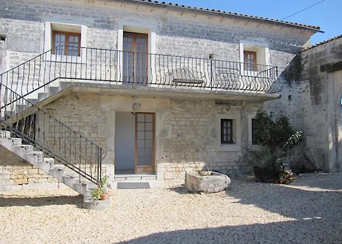 La Cour Des Cloches Bed & Breakfast